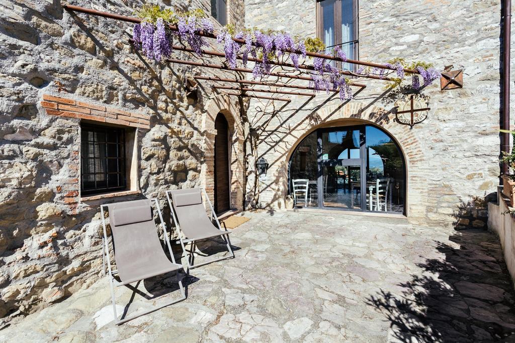 Torre Valbiancara Guest House Montebagnolo Exterior photo