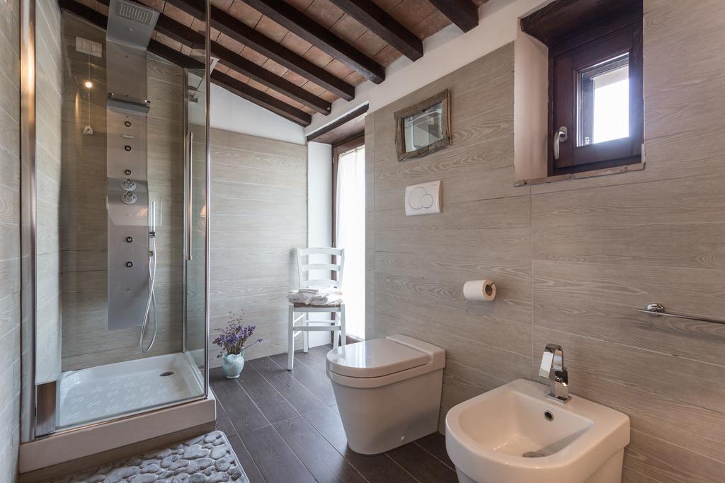 Torre Valbiancara Guest House Montebagnolo Exterior photo
